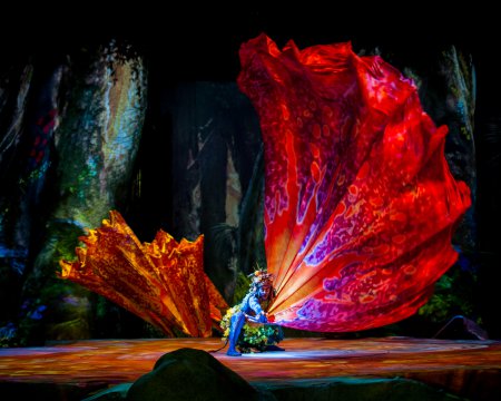 A member of the Tawkami clan in a scene from Cirque Du Soleil’s “Toruk- The First Flight” (Photo credit: Errisson Lawrence: costume: Kym Barrett)