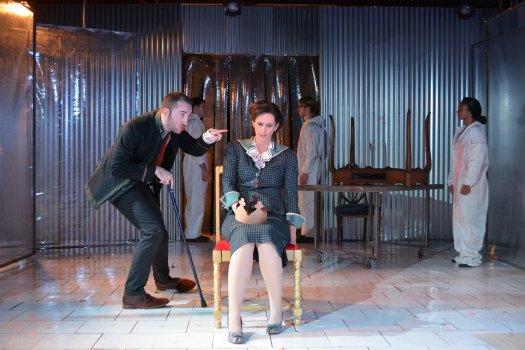 Max Hunter and Robin Abramson in a scene from “Richard III” Photo credit: Courtesy of The Bridge Production Group)