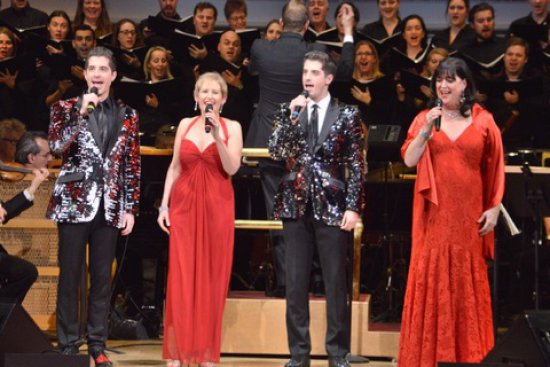 Soloists sisters Liz Callaway, Ann Hampton Callaway and twins Will and Anthony Nunziata with Music Director Steven Reineke, The New York Pops and Essential Voices USA in “Make the Season Bright” (December 16 & 17, 2016) (Photo credit: Maryann Lopinto)