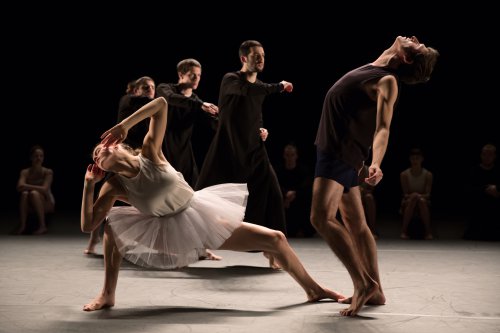 Zina Zinchenco and Bret Easterling (front) and Or Meir Schraiber, Matan Cohen and Yoni Simon (rear) in a scene from Ohad Naharin’s “Last Work” performed by Batsheva Dance Company (Photo credit: Julieta Cervantes)